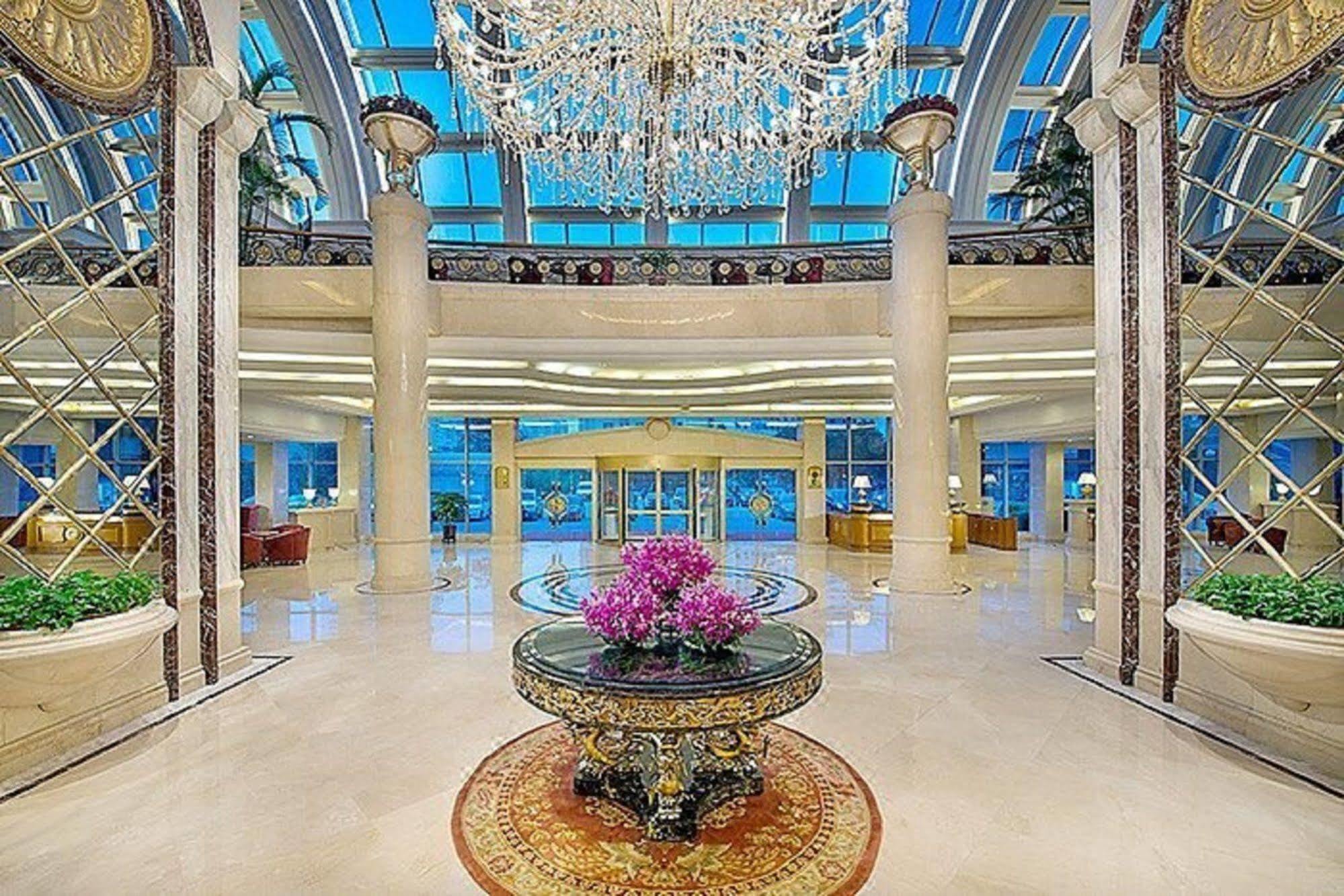 Celebrity International Grand Hotel Pékin  Extérieur photo